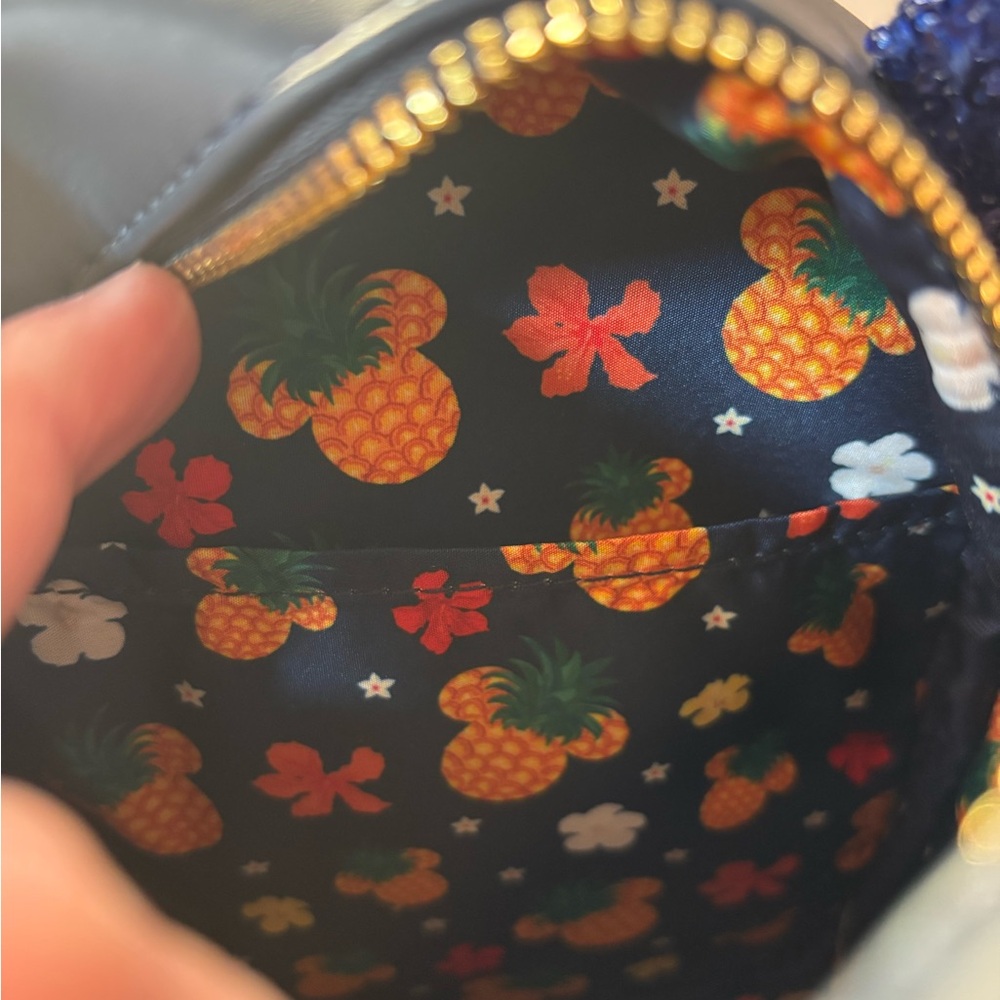 Aloha Mickey Disney Loungefly Convertible Limited Edition 1000 Bag - Picture 10 of 11